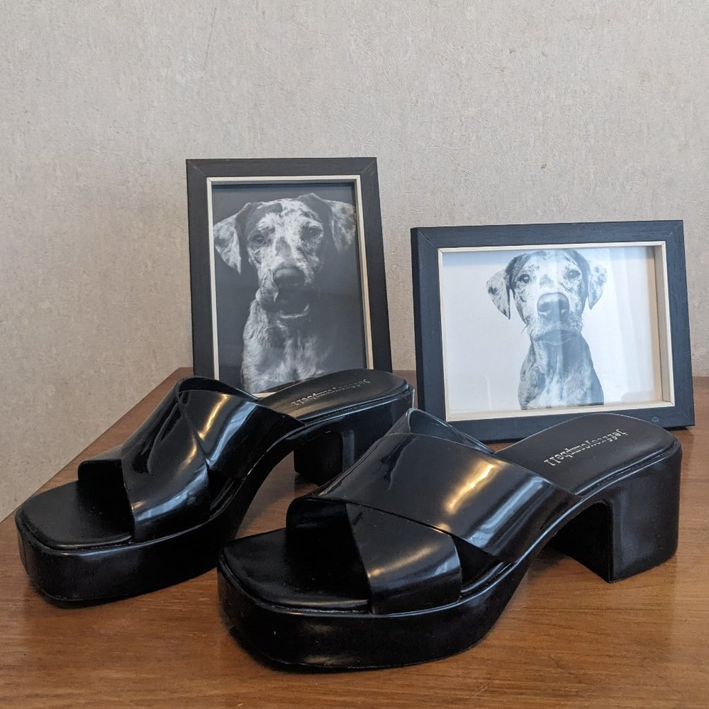 WORN TWICE! Steve Madden, Harley Platform Block Heel Sandal, Black, Size 7